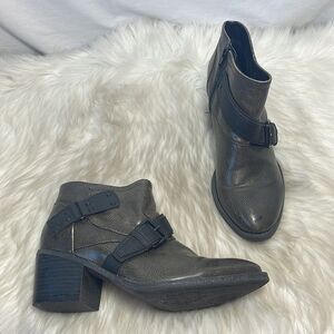 Crown Vintage Willy Dark Khaki Grey-Green/Black Buckle Booties Sz 8